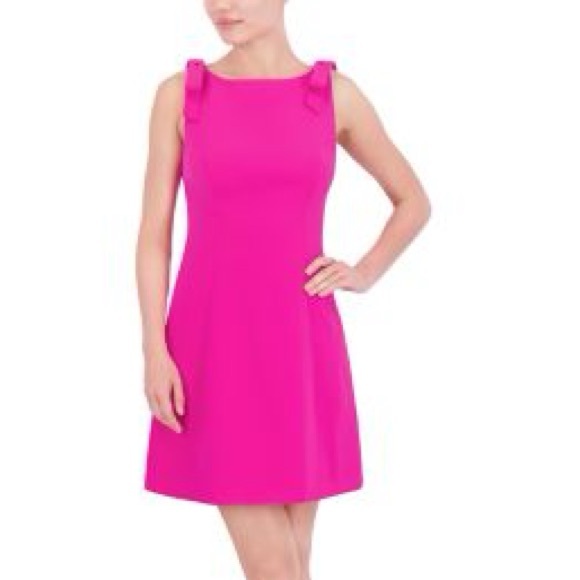 BCBGMaxAzria Dresses & Skirts - NWT BCBGMAXAZRIA Fuschia Bow Shoulder Back Cutout Dress Size 12